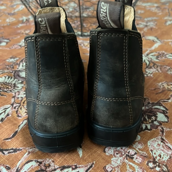 Blunsdtone CLASSIC 585 Chelsea Boot in Rustic brown - Picture 6 of 7